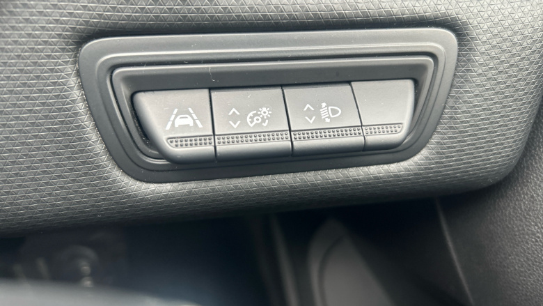 Renault Clio 1.0 TCe 100 Iconic 5dr Petrol Hatchback